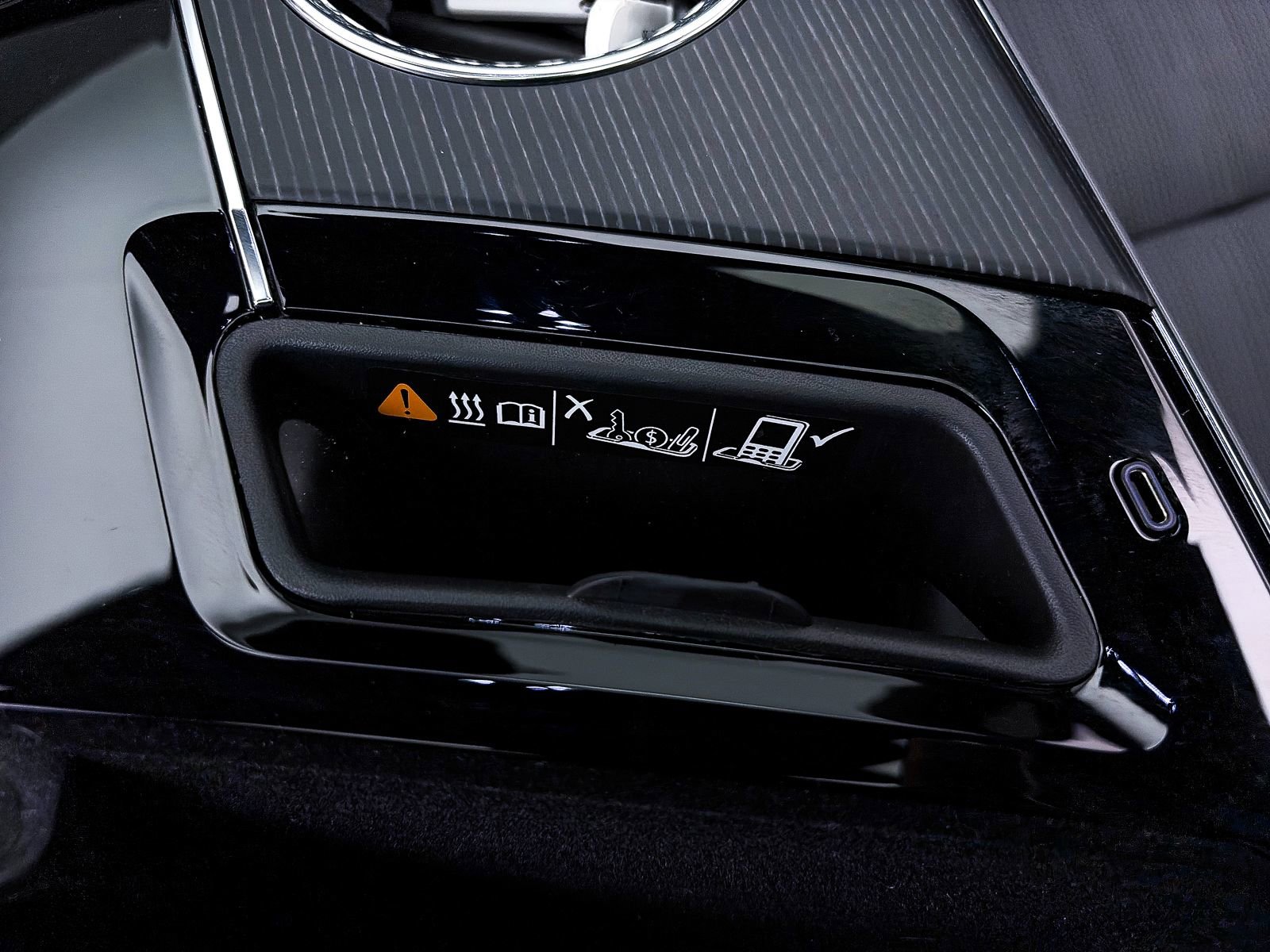 Used 2025 Cadillac Lyriq Sport image 29