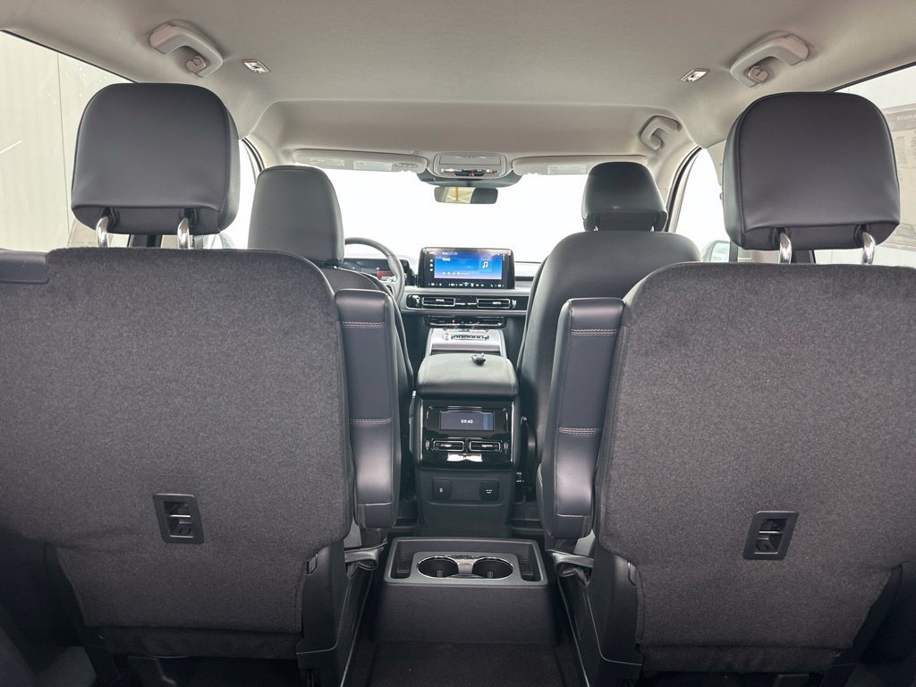 New 2026 Lincoln Aviator AWD image 26