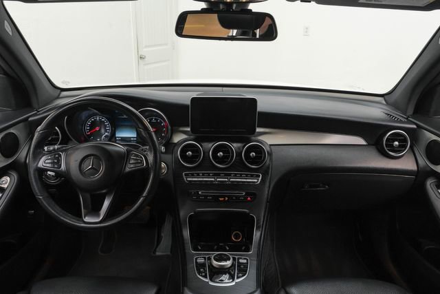 Used 2019 Mercedes-Benz GLC 300 w/ Premium Package image 14