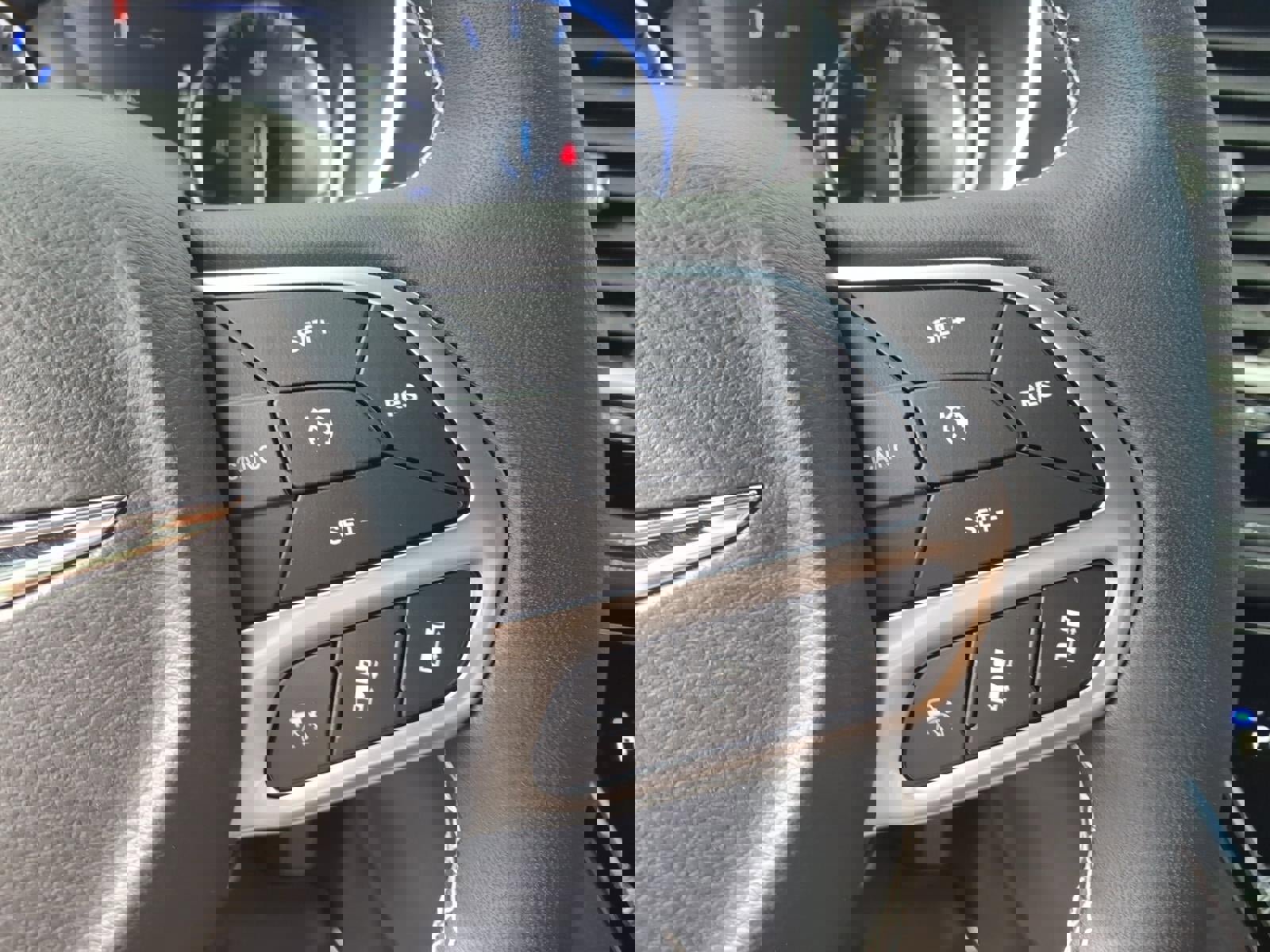 New 2026 Chrysler Pacifica Select image 9