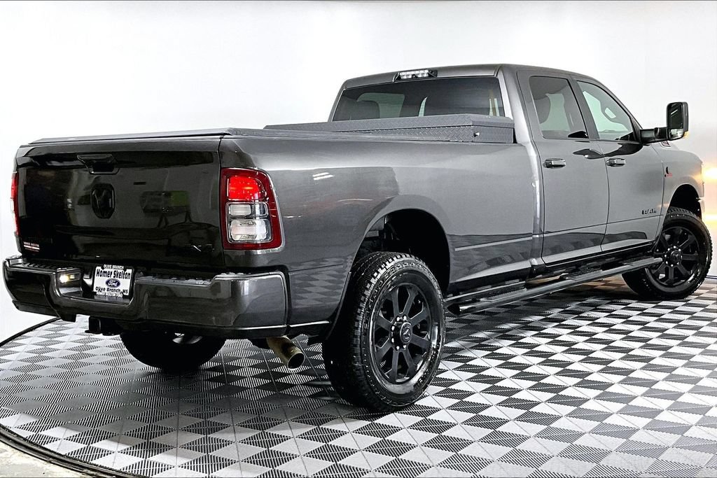 Used 2021 RAM 3500 Big Horn w/ Night Edition AWD/4WD image 12