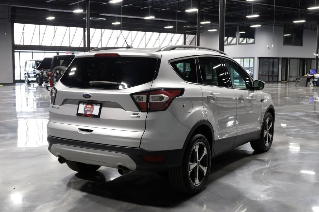 Used 2017 Ford Escape SE w/ SE Leather Comfort Package AWD/4WD image 7