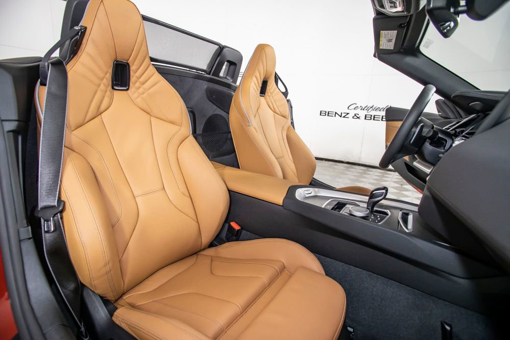Used 2025 BMW Z4 M40i w/ Premium Package image 21