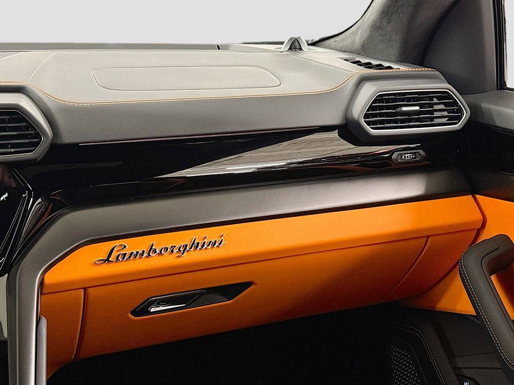 Used 2024 Lamborghini Urus S image 19