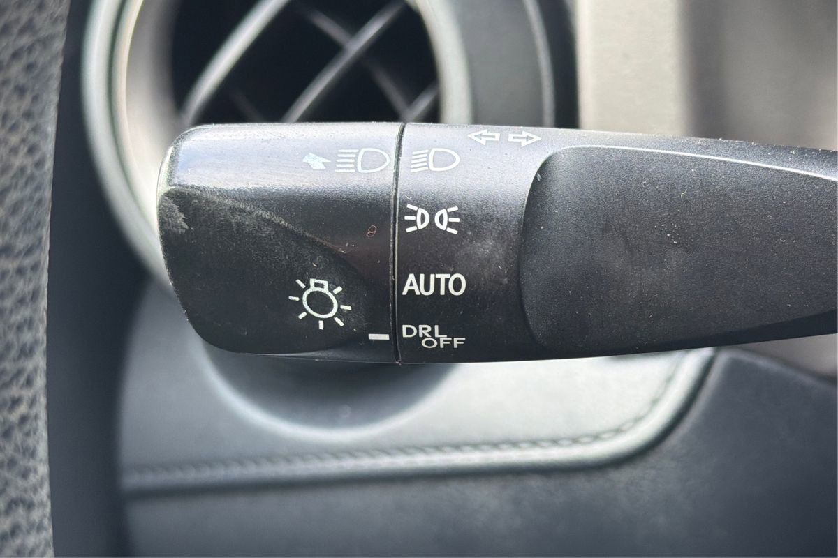 Used 2018 Toyota RAV4 LE w/ All Weather Liner Package image 17