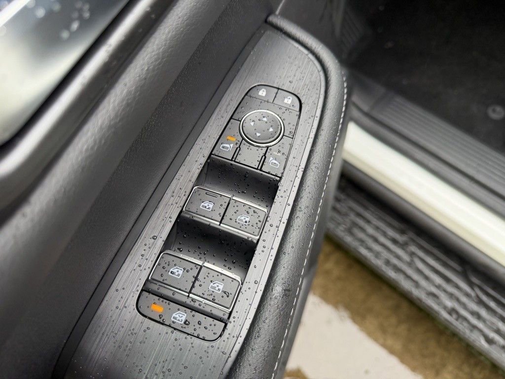 New 2026 Nissan Armada SV image 12