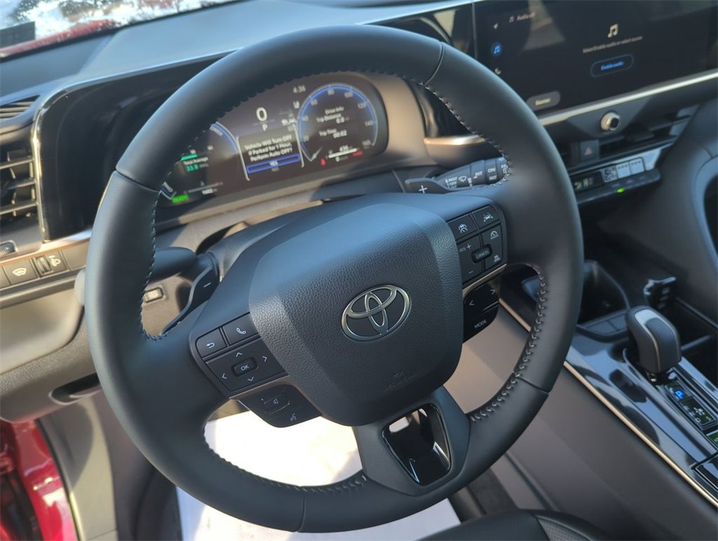 Used 2025 Toyota Crown Signia image 15