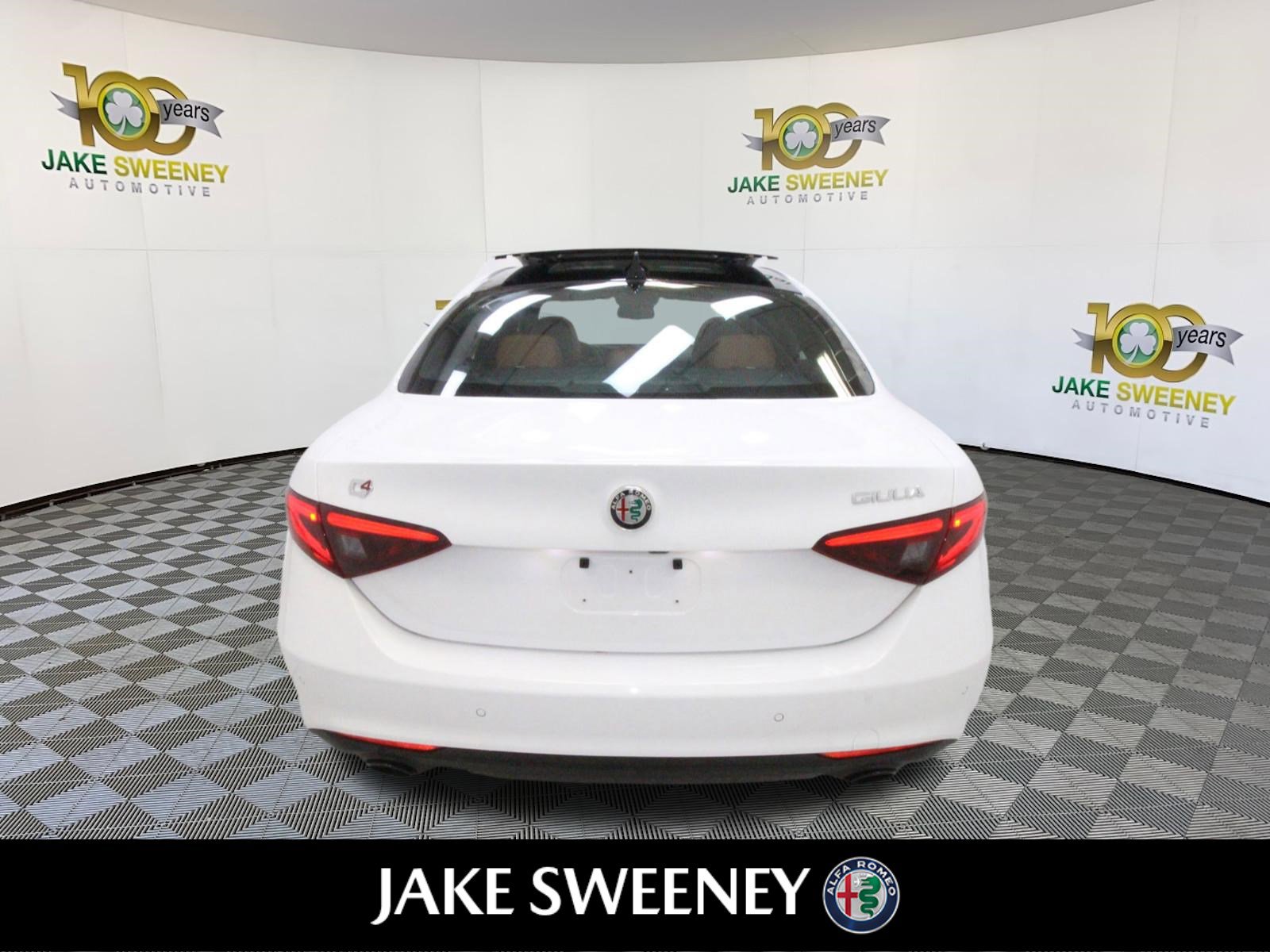 New 2022 Alfa Romeo Giulia Ti image 7