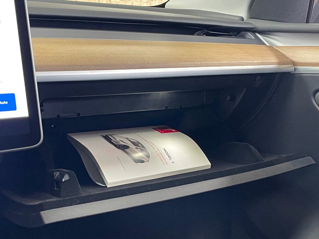 Used 2023 Tesla Model Y Long Range image 46