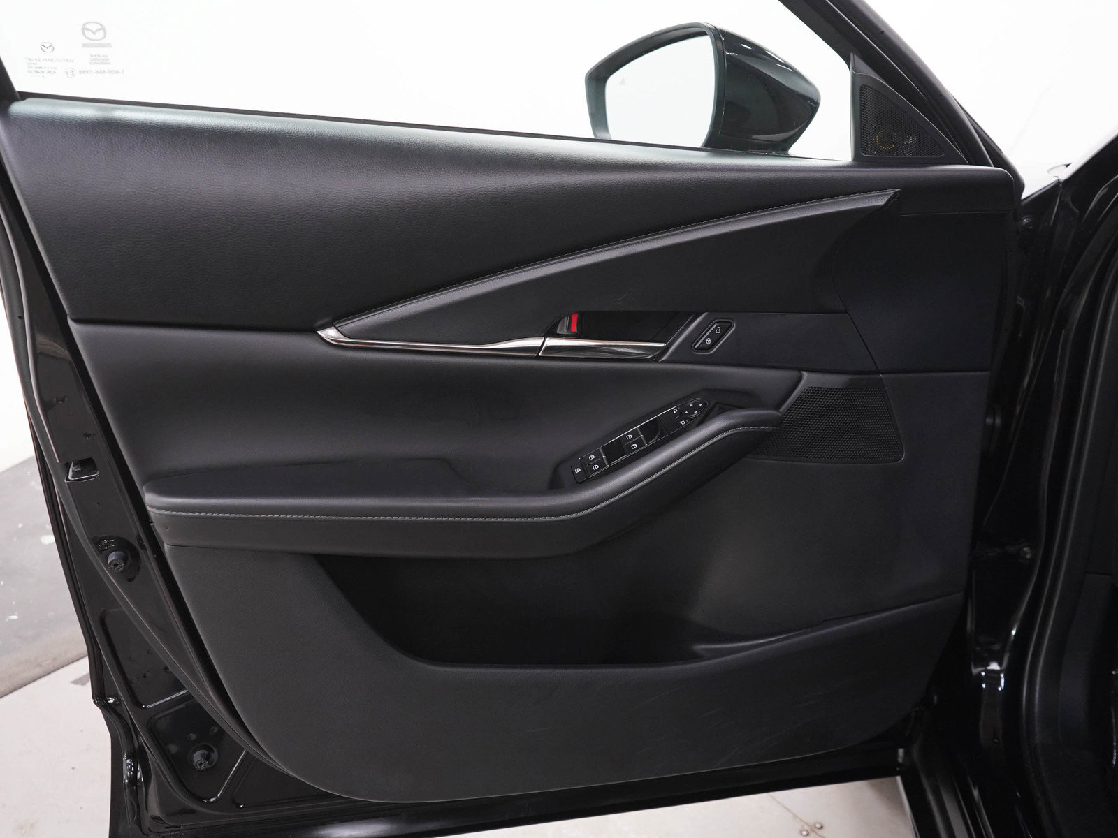 Used 2025 MAZDA CX-30 AWD 2.5 S w/ Preferred Package image 19