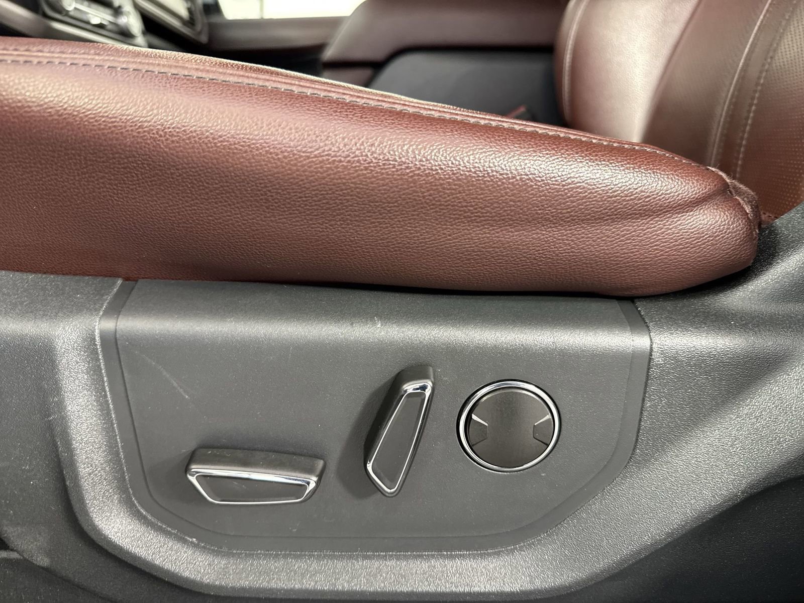 Used 2022 Ford Expedition Max Limited image 20