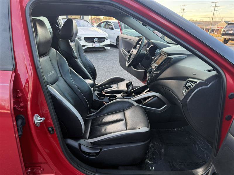 Used 2013 Hyundai Veloster Turbo FWD image 13