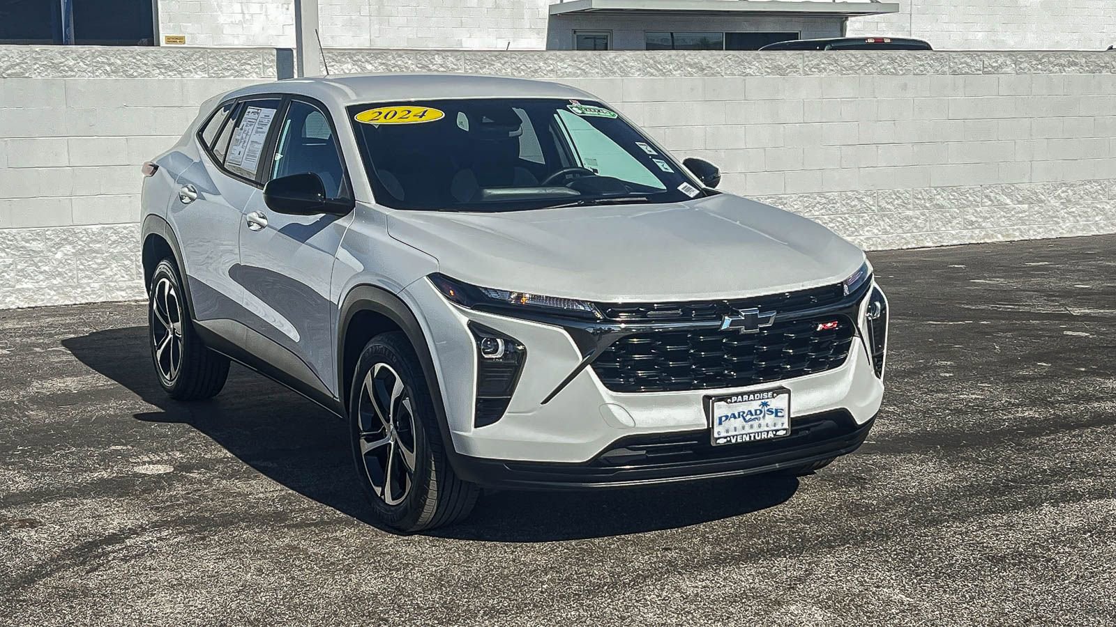 Used 2024 Chevrolet Trax RS w/ Driver Confidence Package image 3