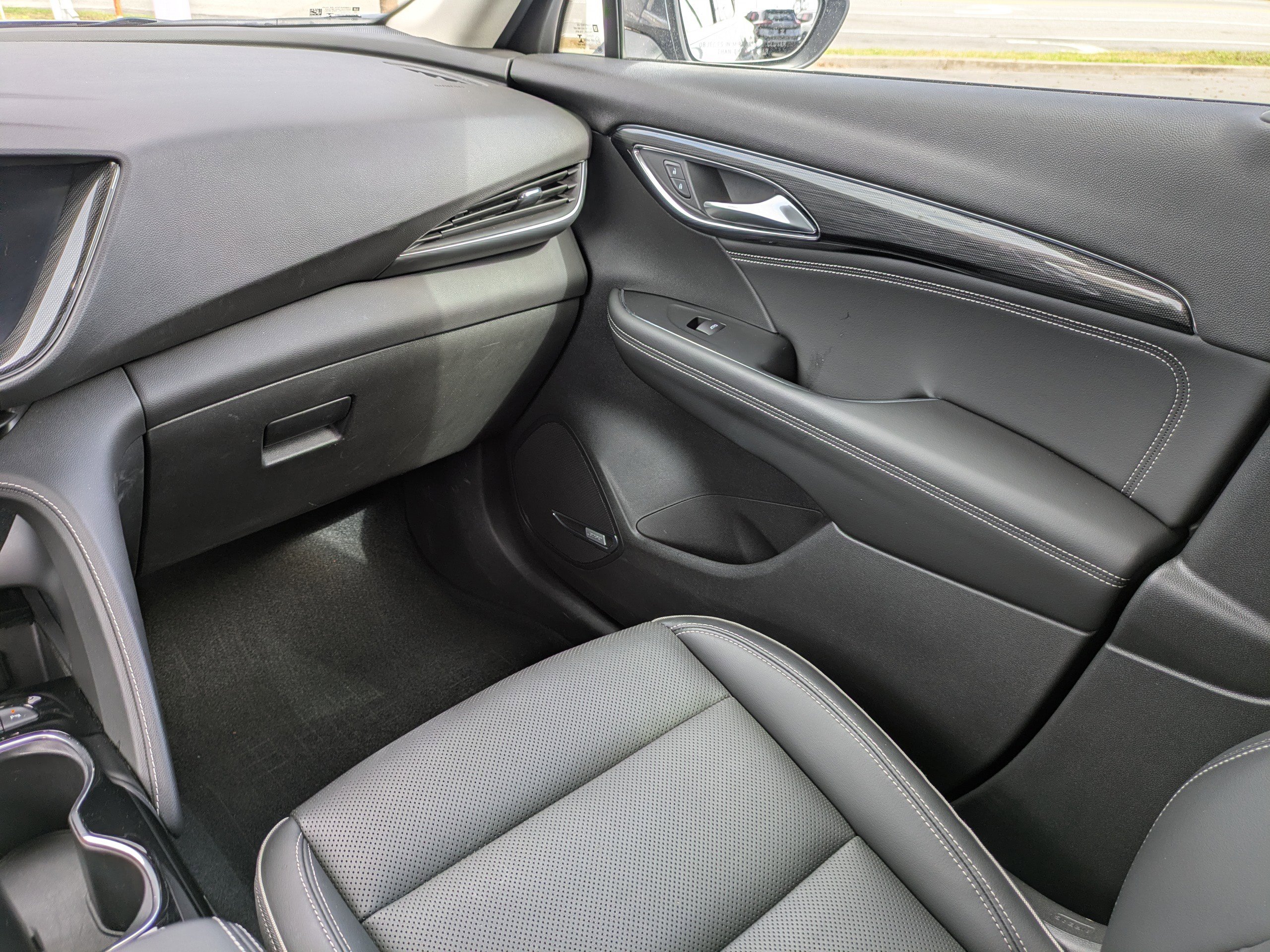 Used 2022 Buick Envision Essence w/ Technology Package I image 19