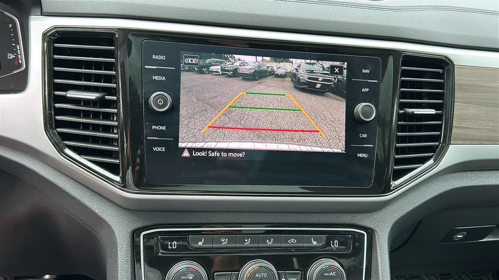 Used 2023 Volkswagen Atlas SEL AWD/4WD image 16