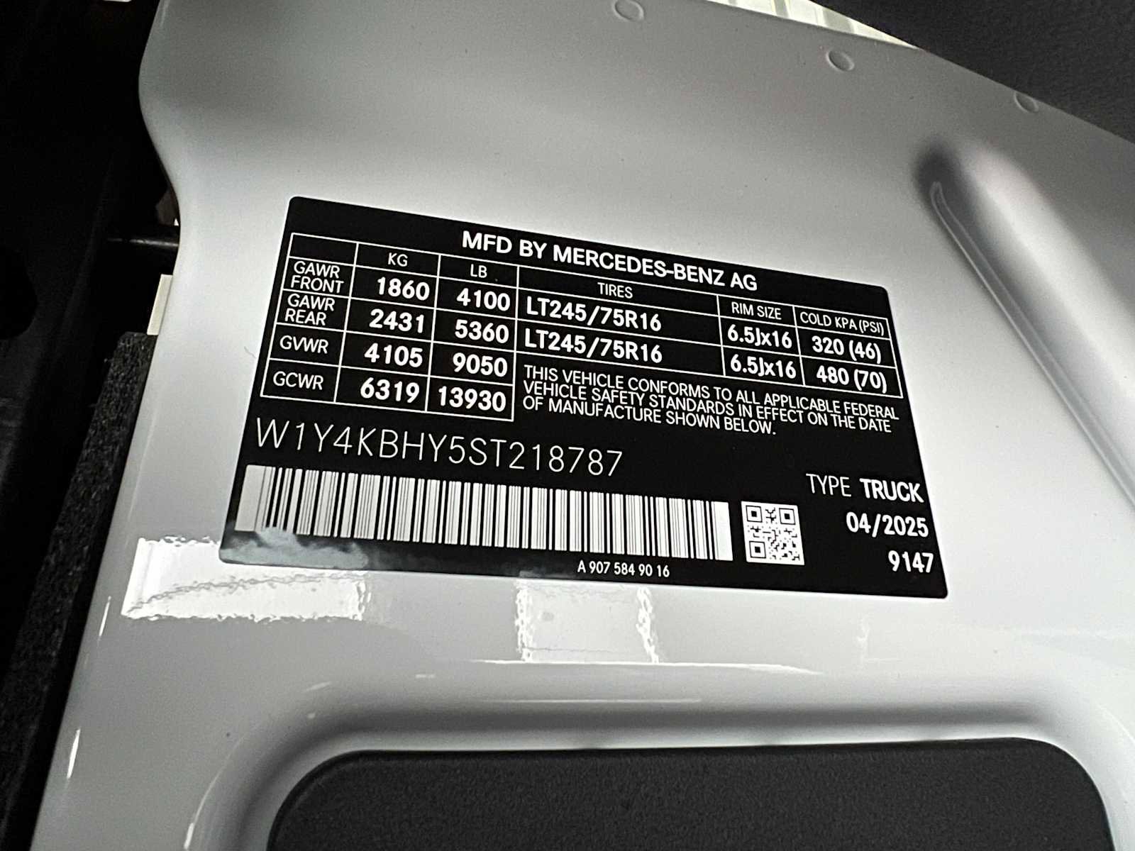 Used 2025 Mercedes-Benz Sprinter 2500 image 35
