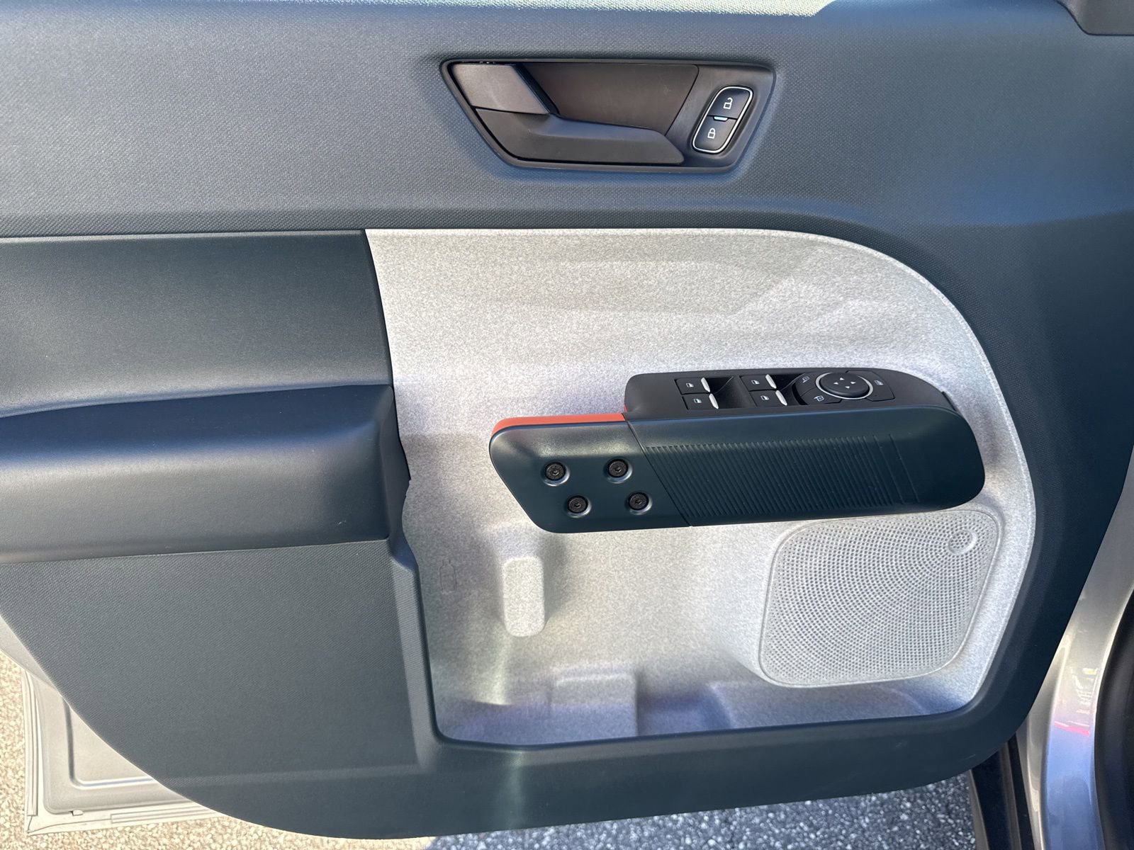 Used 2023 Ford Maverick XLT image 14