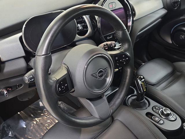 Certified 2024 MINI Cooper SE image 11