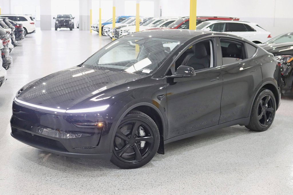 Used 2026 Tesla Model Y AWD image 7
