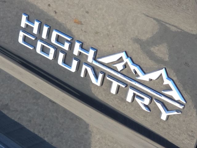 Used 2022 Chevrolet Silverado 1500 High Country w/ High Country Premium Package image 10