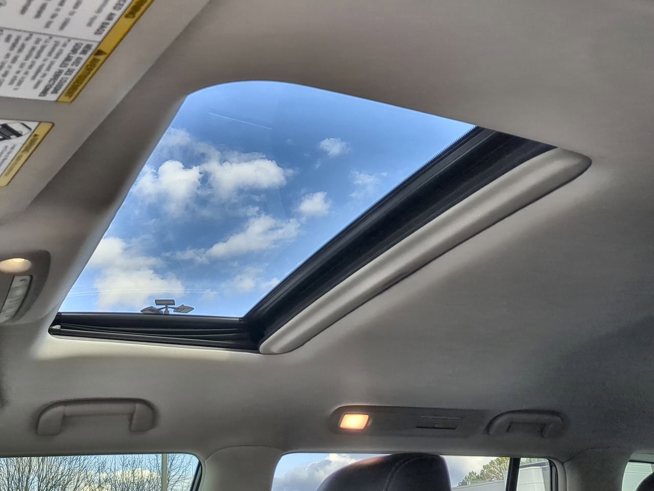 Used 2022 Nissan Armada Platinum w/ Captain's Chairs Package image 18