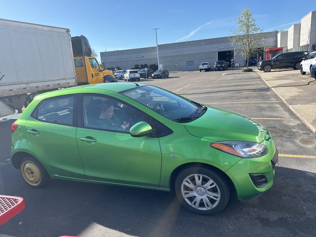 Used 2013 MAZDA MAZDA2 Sport FWD image 3