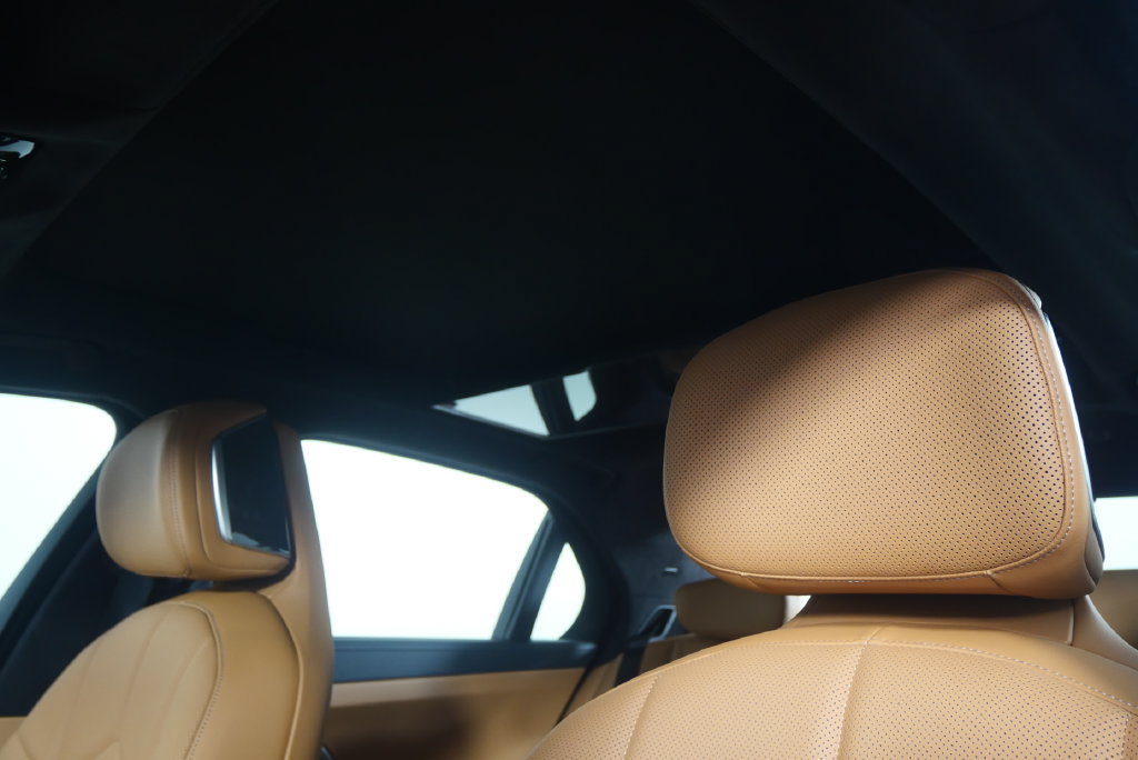 New 2026 BMW 740i RWD image 11