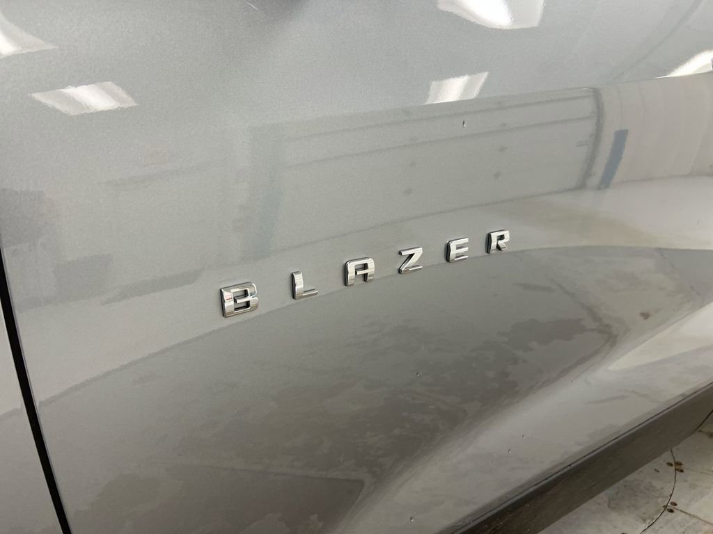 Used 2025 Chevrolet Blazer LT image 25