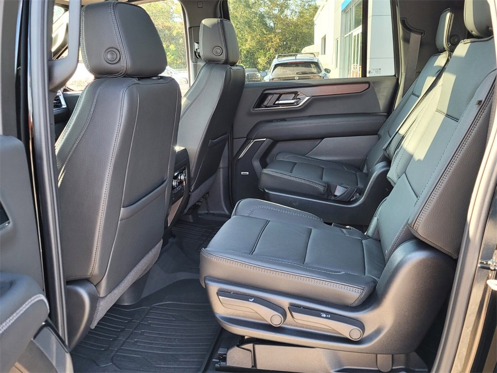 New 2025 GMC Yukon XL Denali w/ Sun & Power Step Package image 4