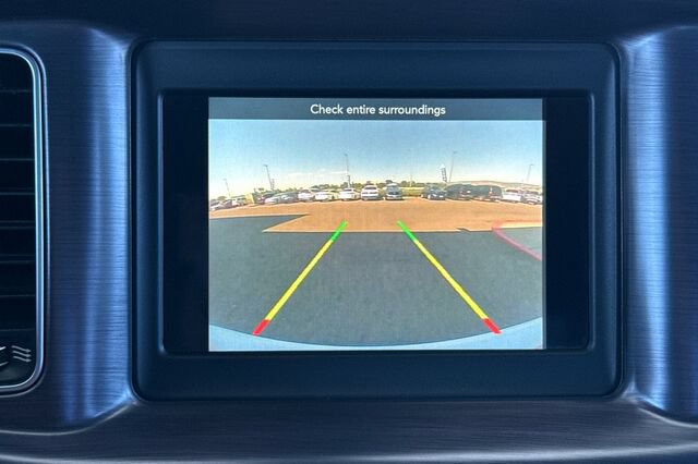 Used 2018 Dodge Charger SXT RWD image 18