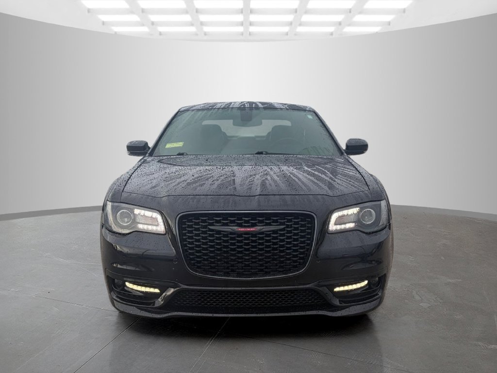 Used 2021 Chrysler 300 S w/ S Model Appearance Package RWD image 9