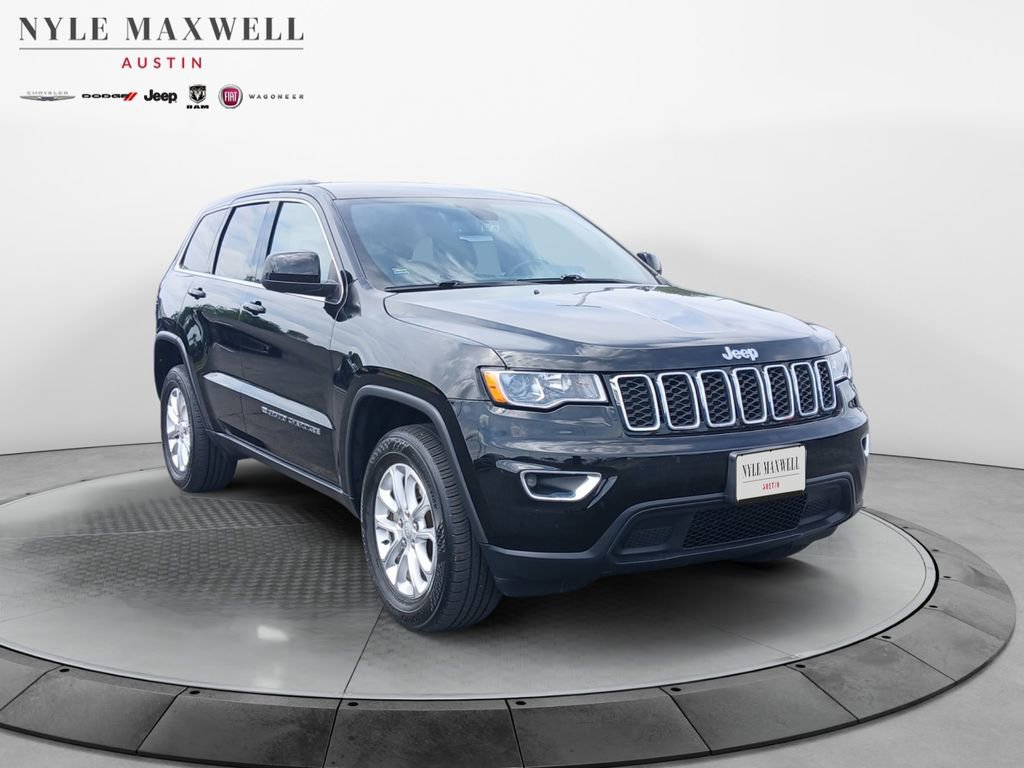 Used 2022 Jeep Grand Cherokee Laredo E w/ Security & Convenience Group AWD/4WD image 2
