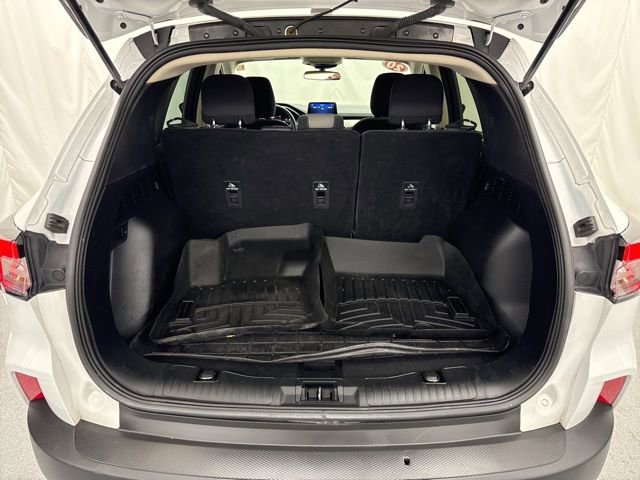 Used 2020 Ford Escape SE image 8