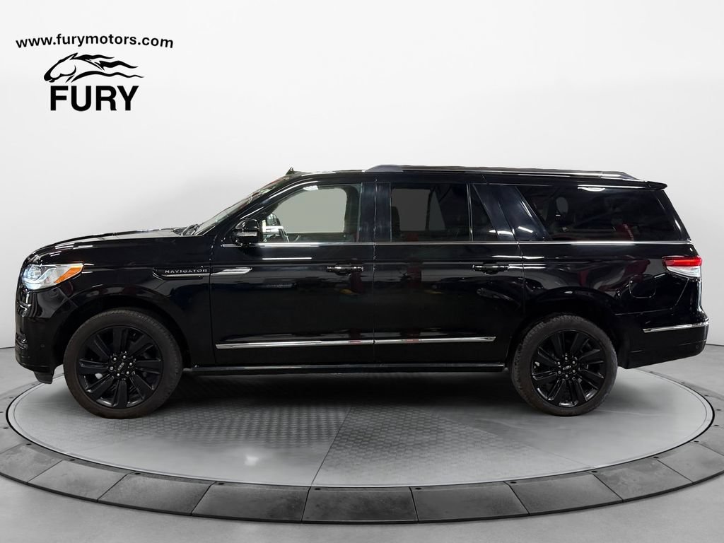 Used 2024 Lincoln Navigator L Reserve w/ Equipment Group 201A AWD/4WD image 6