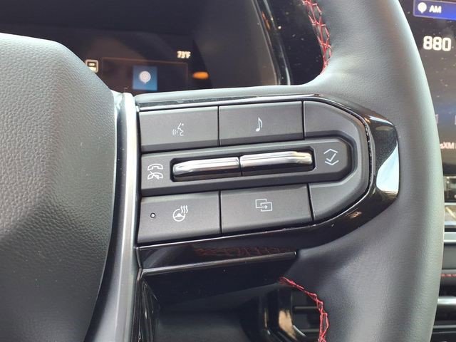 Certified 2025 Chevrolet Colorado Z71 w/ Midnight Edition AWD/4WD image 18