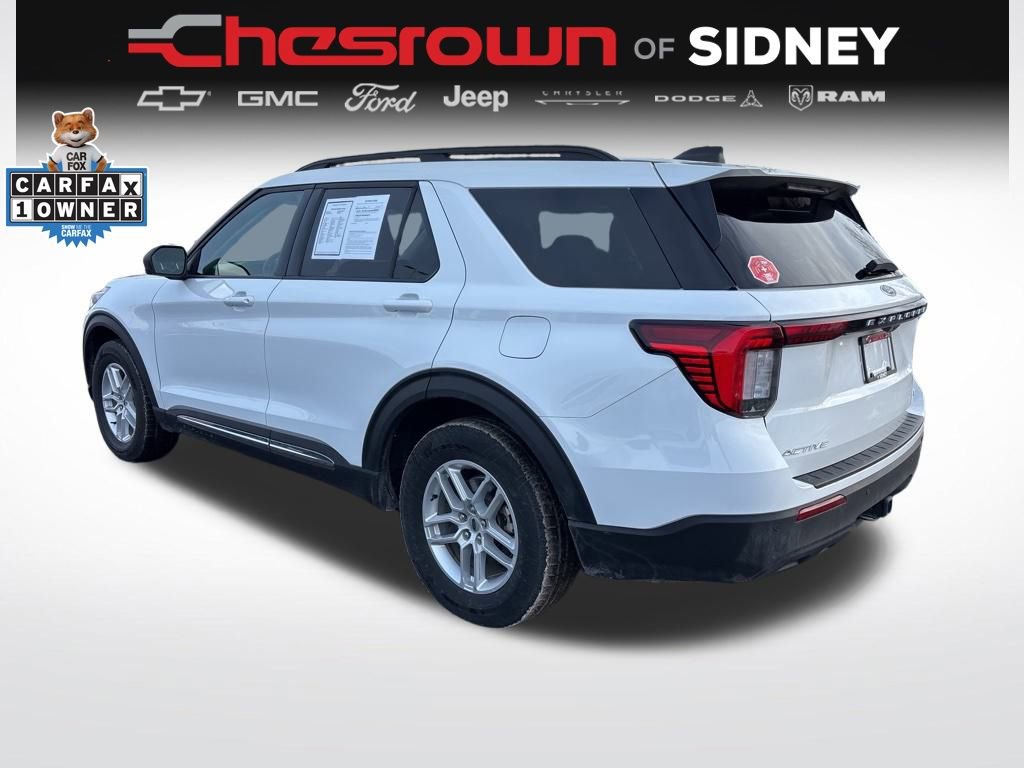 Used 2025 Ford Explorer Active AWD/4WD image 3