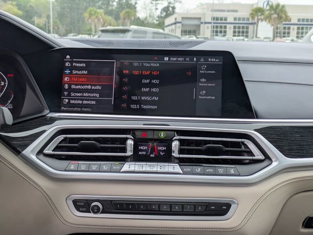 Used 2021 BMW X7 M50i image 21