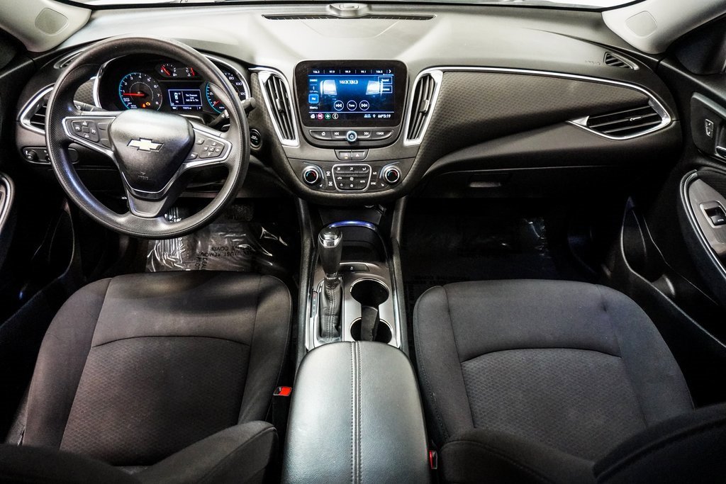 Used 2020 Chevrolet Malibu LT image 12