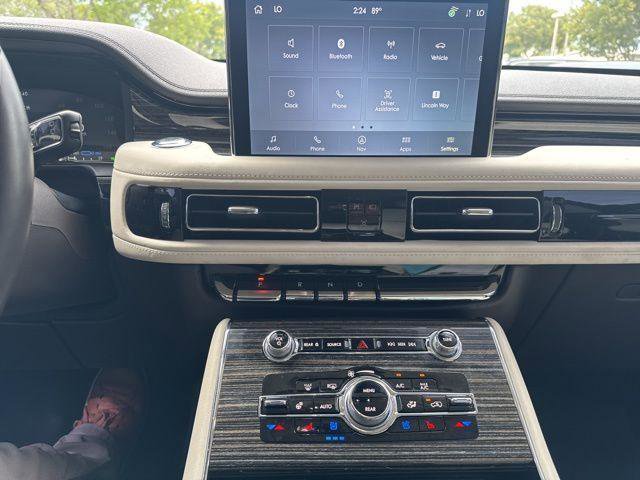 Used 2023 Lincoln Aviator Black Label Grand Touring w/ Class IV Trailer Tow Package image 30