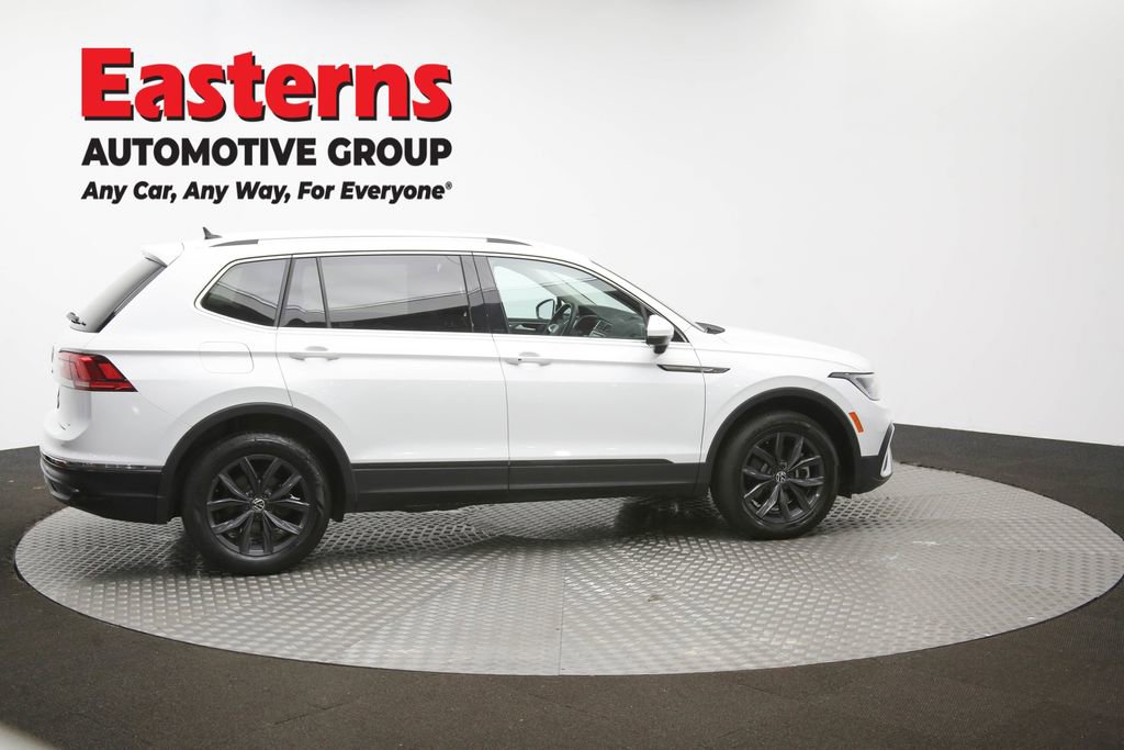 Used 2024 Volkswagen Tiguan SE image 43