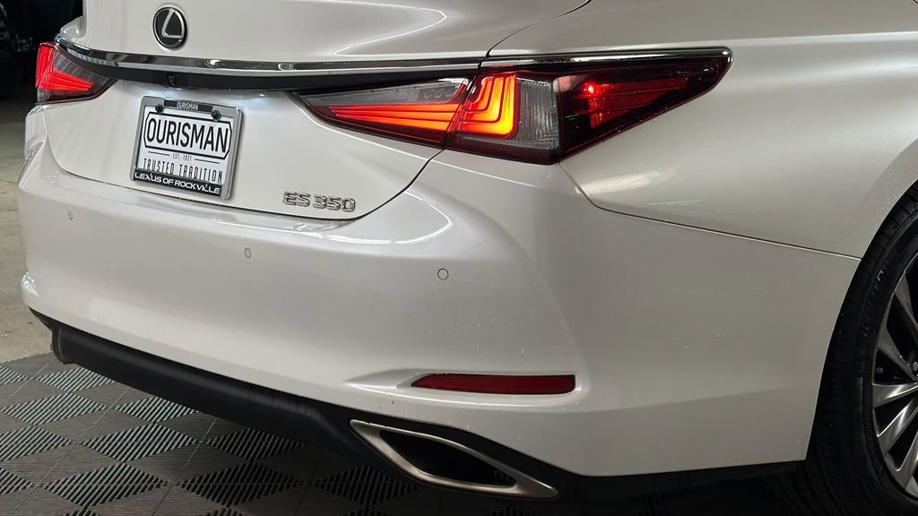 Used 2019 Lexus ES 350 Ultra Luxury w/ Accessory Package 2 image 8
