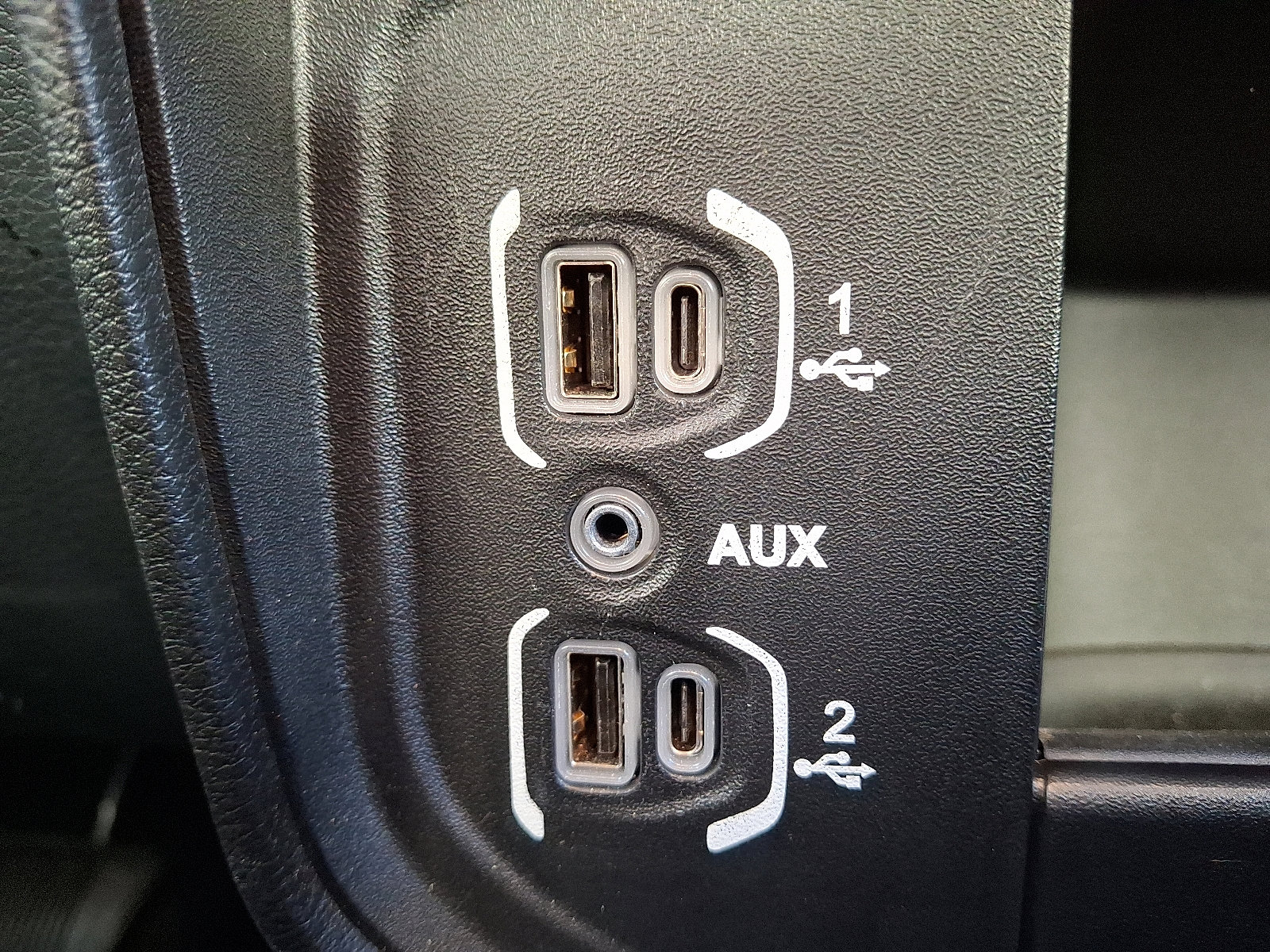 Used 2024 RAM 2500 Big Horn w/ Bed Utility Group image 23