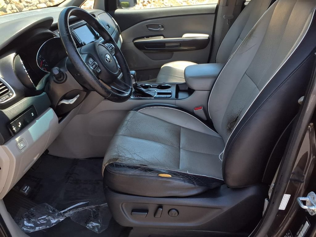 Used 2019 Kia Sedona EX FWD image 16