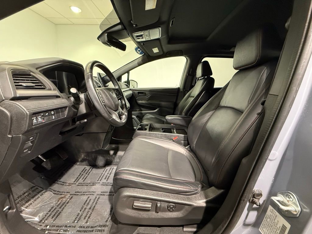 Used 2023 Honda Odyssey Sport image 13