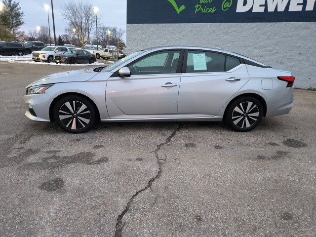 Used 2022 Nissan Altima 2.5 SV image 2