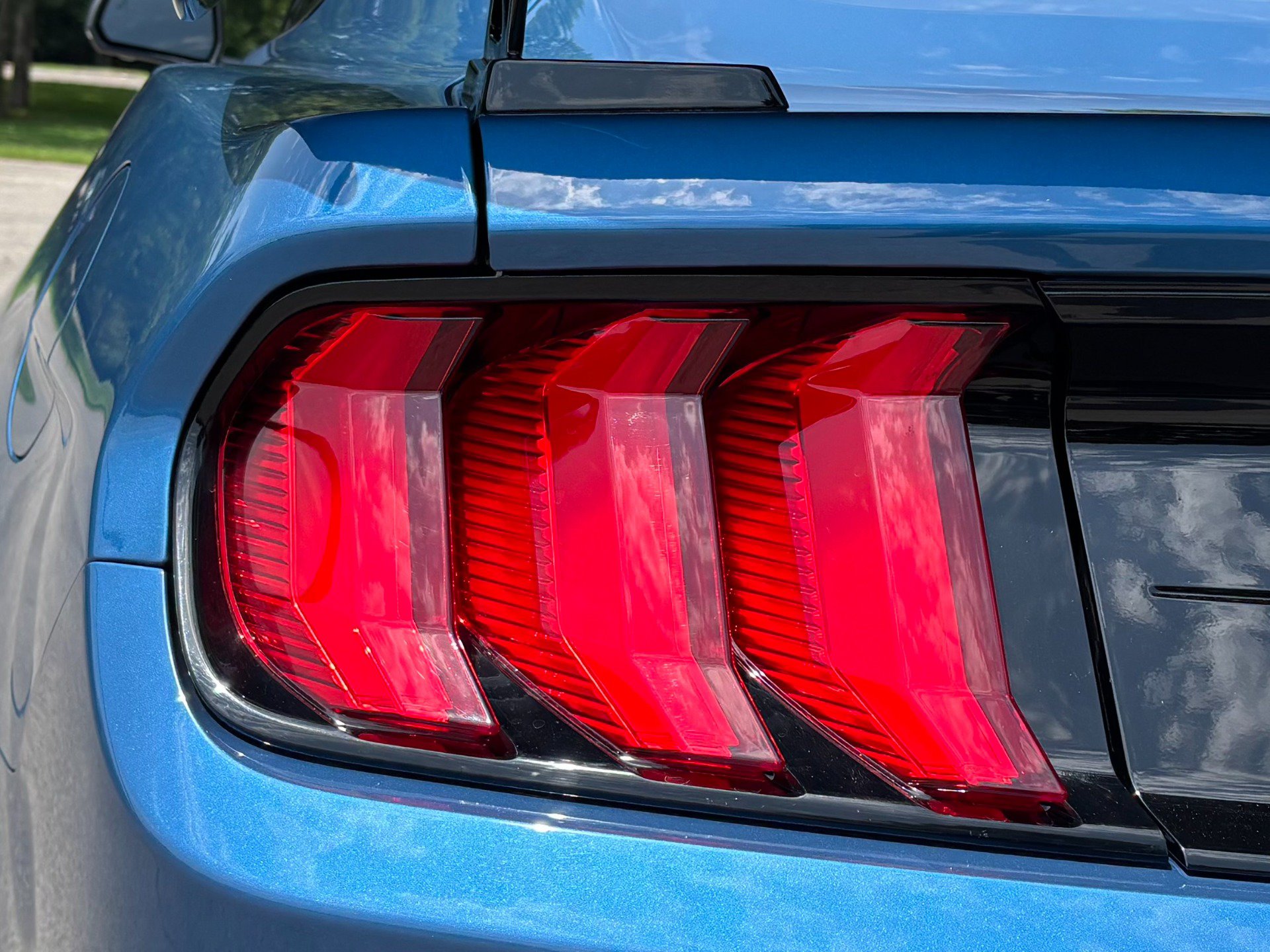 Used 2020 Ford Mustang Shelby GT500 w/ Carbon Fiber Track Pack RWD image 51