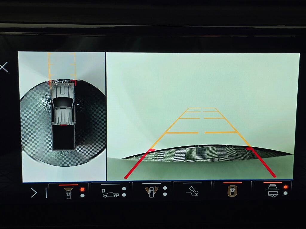 Used 2024 GMC Sierra 2500 AT4 w/ AT4 Premium Plus Package image 36