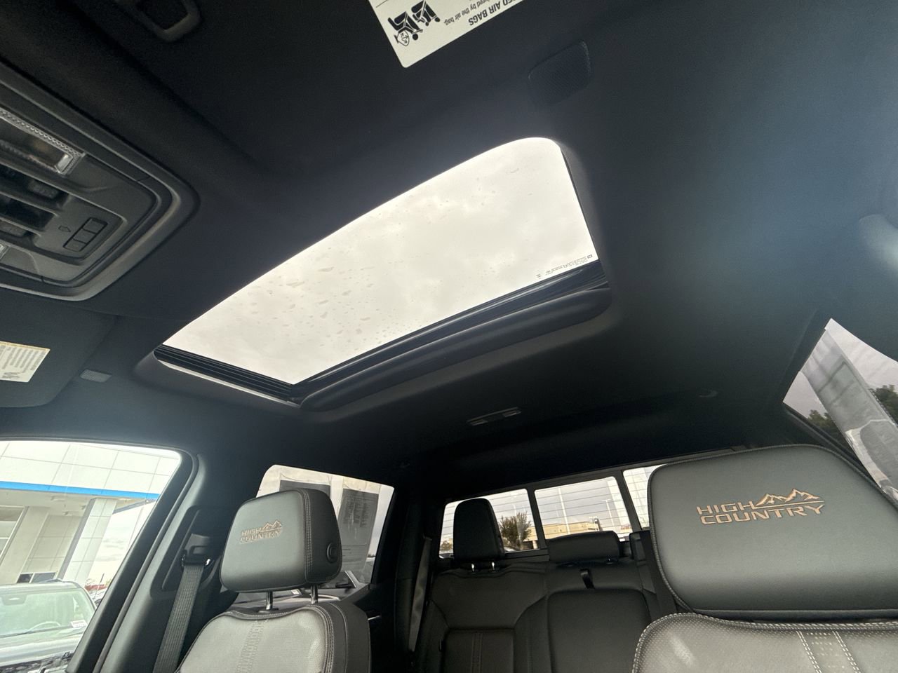 Used 2025 Chevrolet Silverado 1500 High Country AWD/4WD image 18
