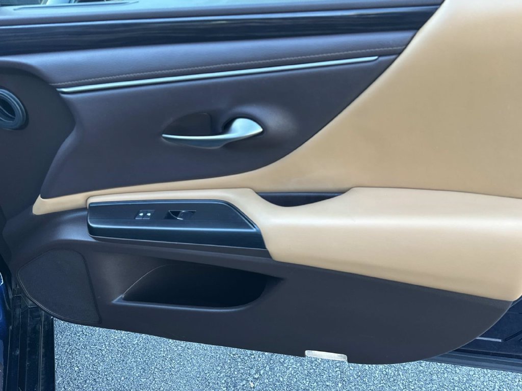 Used 2021 Lexus ES 350 w/ Premium Package FWD image 13