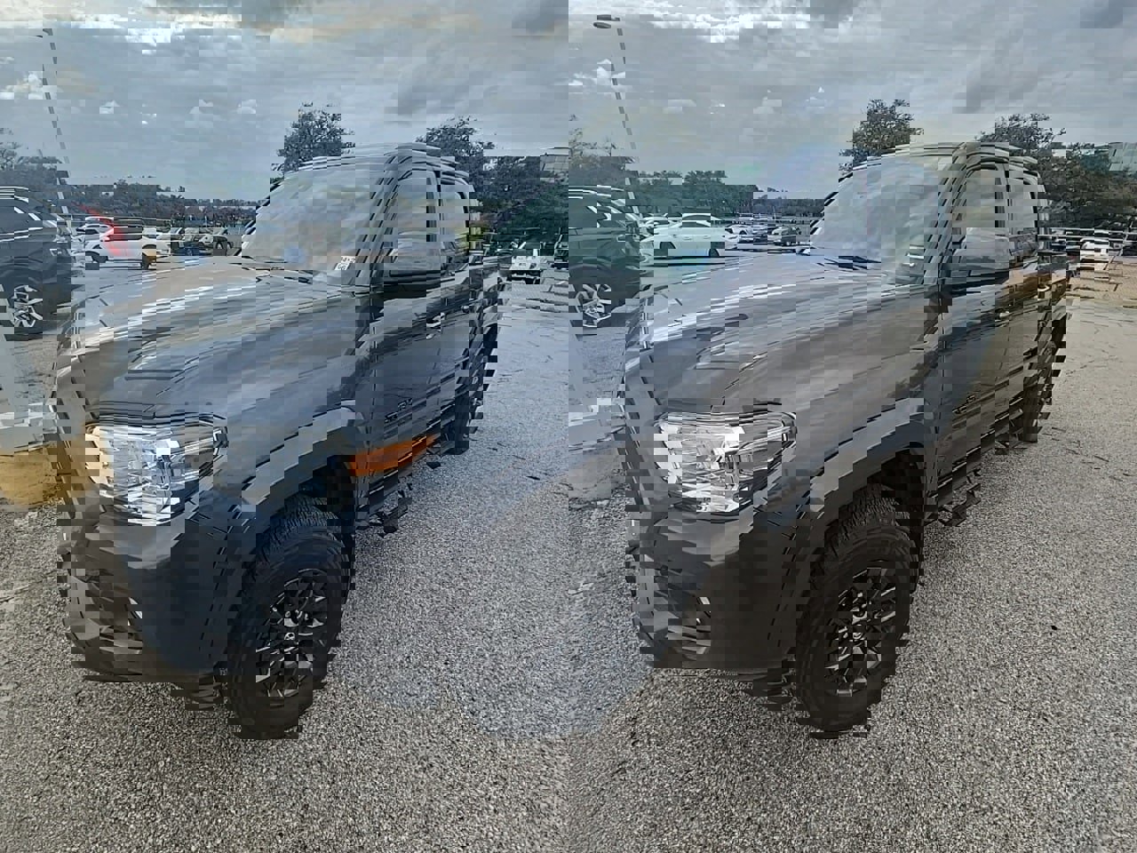 Used 2022 Toyota Tacoma SR5 video 1